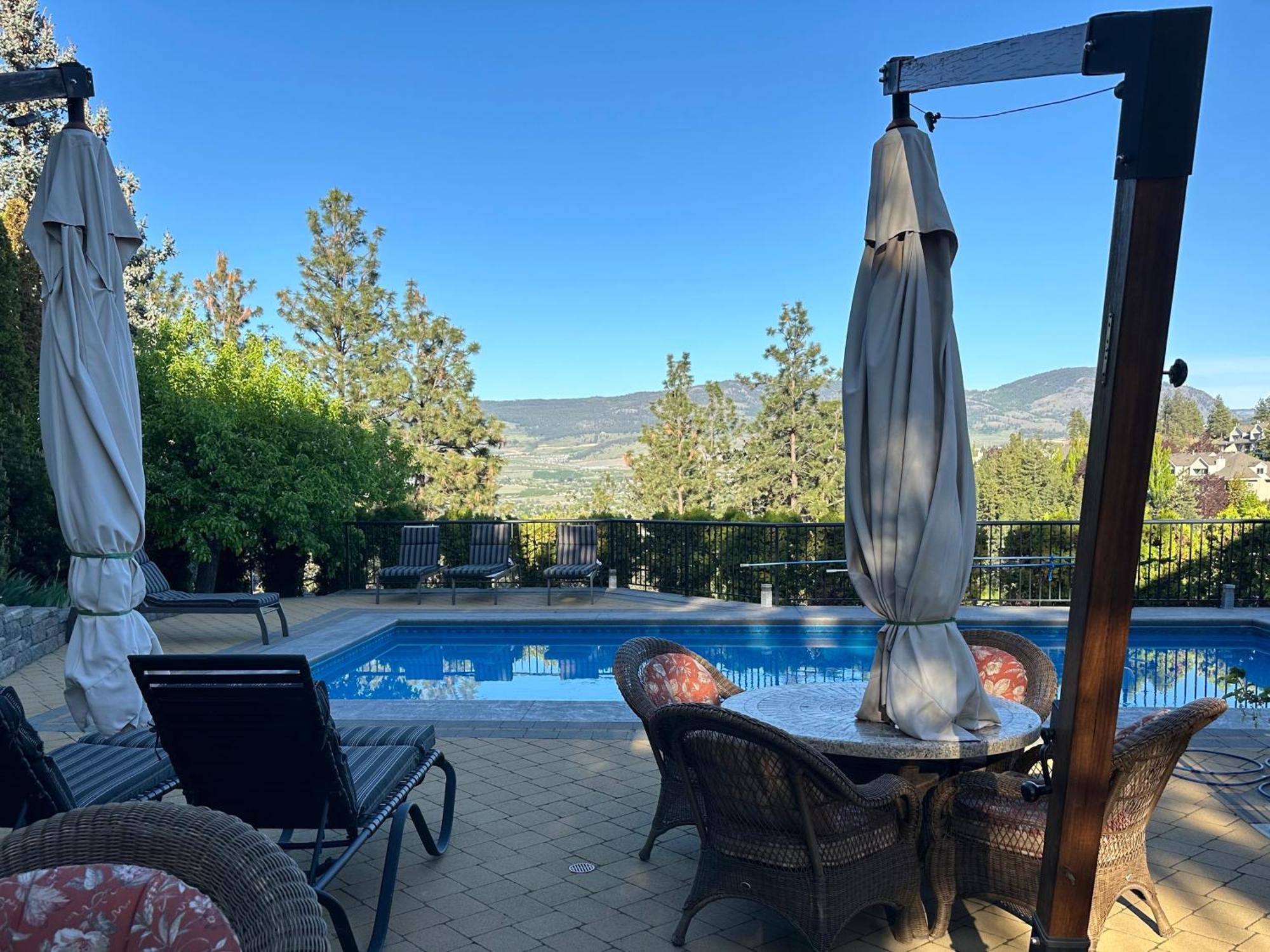 Under The Tree - Bed & Breakfast Kelowna Dış mekan fotoğraf